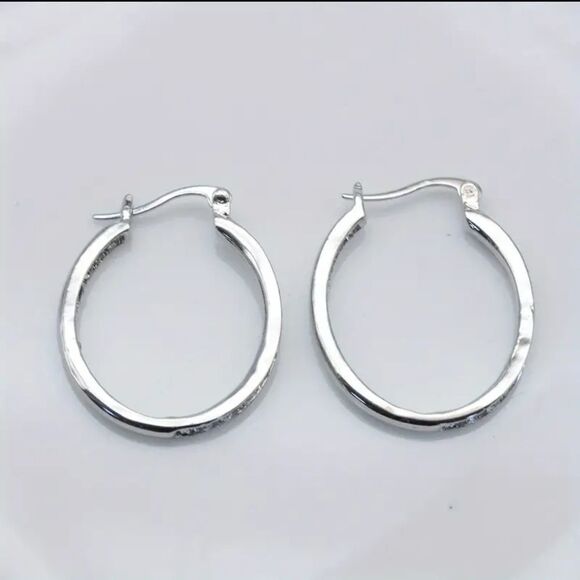 🆕💠 Glamorous Rhinestone Hoop Earrings - Picture 4 of 5